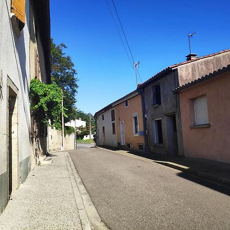 Maison Cosy Et Conviviale, Le B7 Besset Esterno foto